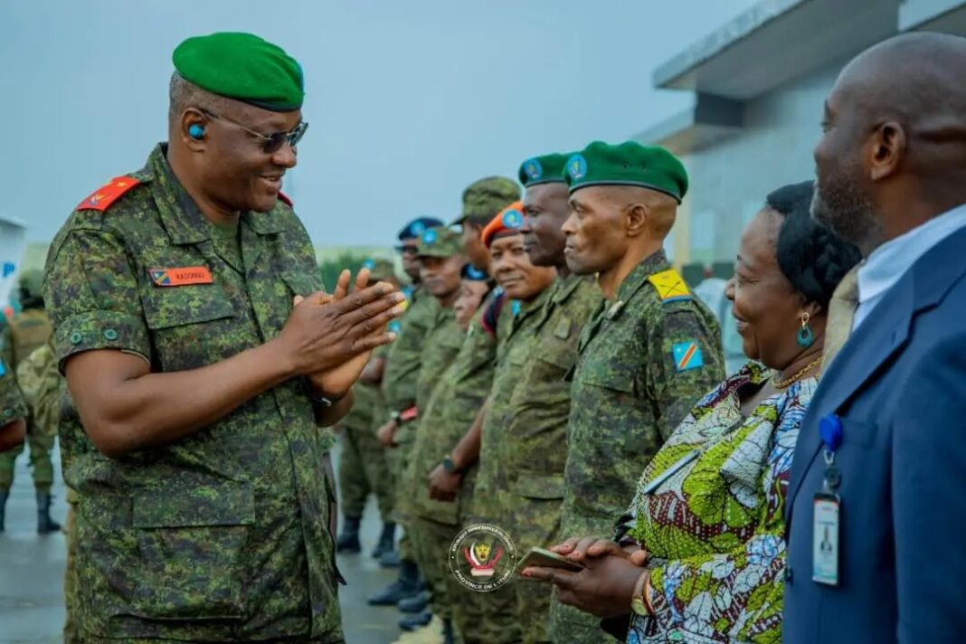 Ituri : de retour de Kisangani, le gouverneur militaire Kasongo Mulumba rassure les populations d’Irumu et de Mambasa sur la poursuite des opérations sécuritaires Ituri : de retour de Kisangani, le gouverneur militaire Kasongo Mulumba rassure les populations d’Irumu et de Mambasa sur la poursuite des opérations sécuritaires
