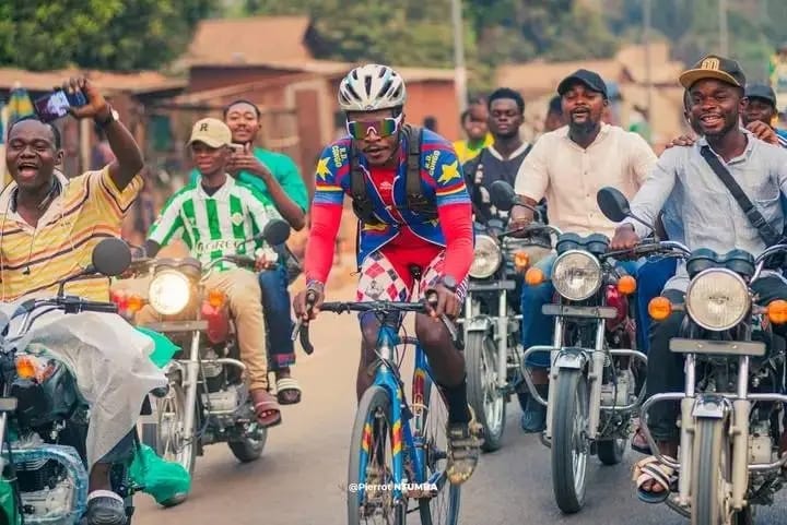 Mbuji-Mayi réserve un accueil triomphal au cycliste de la paix Miguel Masaisai Mbuji-Mayi réserve un accueil triomphal au cycliste de la paix Miguel Masaisai